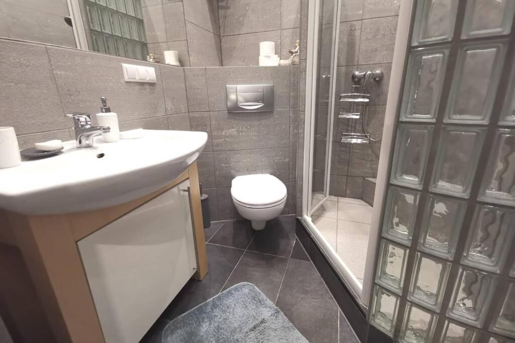 Bright&Comfy Apt -Few Min To Main Square Krasków Εξωτερικό φωτογραφία